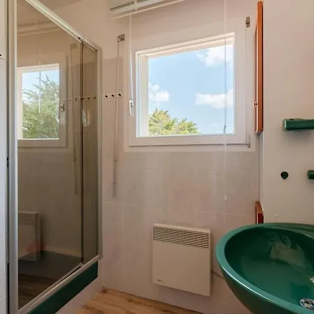 Spacieux & Lumineux, Ste Marie, A Pied Villa